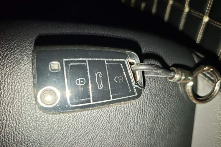 Used Volkswagen Sagitar 2021 280TSI DSG Excellence Edition Vehicle Key