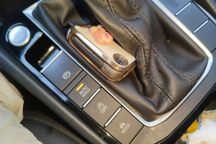 Used Volkswagen Sagitar 2021 280TSI DSG Luxury Smart Connectivity Edition Vehicle Key