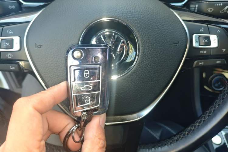Used Volkswagen Sagitar 2021 280TSI DSG Excellence Edition Vehicle Key