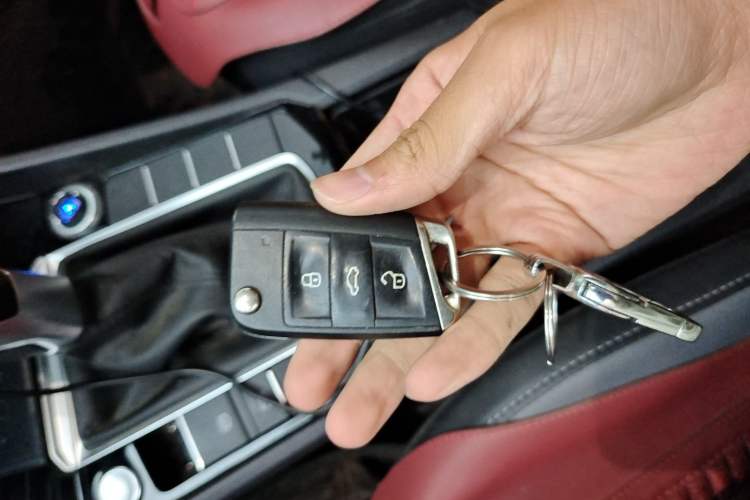 Used Volkswagen Sagitar 2021 280TSI DSG Comfort Connect Edition Vehicle Key