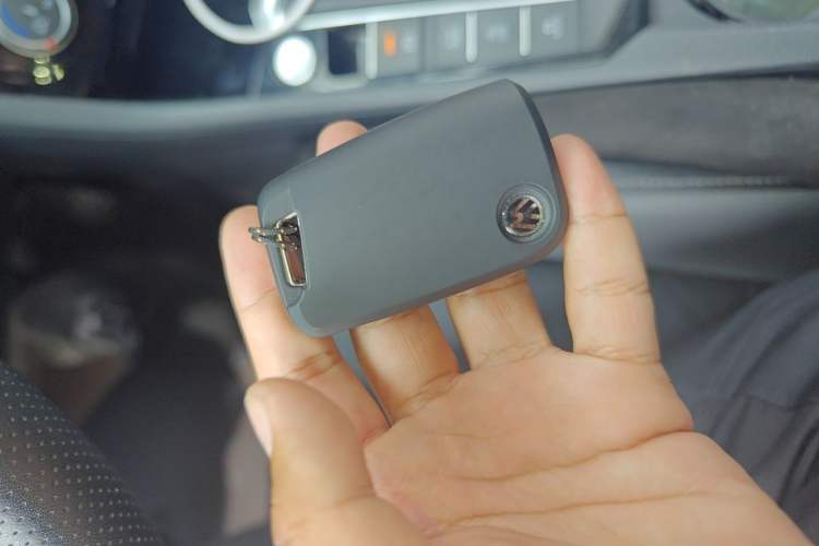 Used Volkswagen Sagitar 2021 200TSI DSG Comfort Connect Edition Vehicle Key