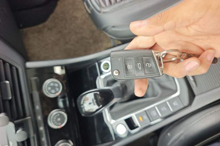 Used Volkswagen Sagitar 2021 280TSI DSG Excellence Edition Vehicle Key