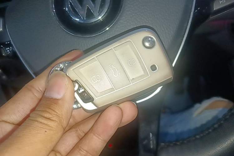 Used Volkswagen Sagitar 2021 280TSI DSG Luxury Smart Connectivity Edition Vehicle Key