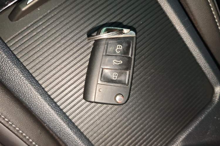 Used Volkswagen Sagitar 2021 280TSI DSG Comfort Connect Edition Vehicle Key