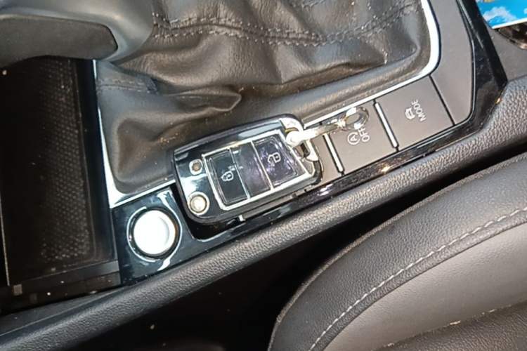Used Volkswagen Sagitar 2021 280TSI DSG Excellence Edition Vehicle Key