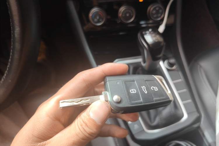 Used Volkswagen Sagitar 2021 200TSI DSG Comfort Connect Edition Vehicle Key