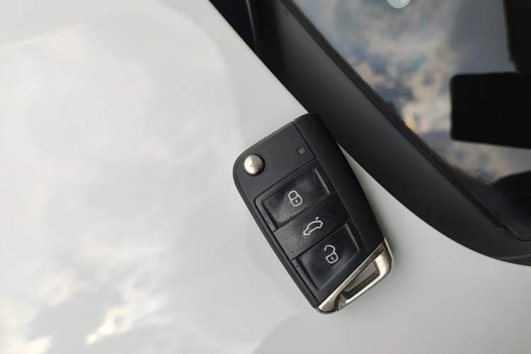 Used Volkswagen Sagitar 2021 280TSI DSG Excellence Edition Vehicle Key