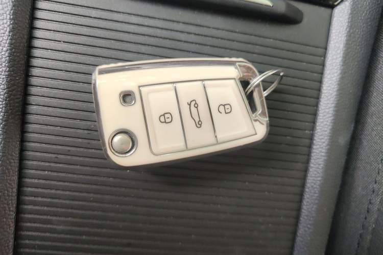 Used Volkswagen Sagitar 2021 280TSI DSG Excellence Edition Vehicle Key