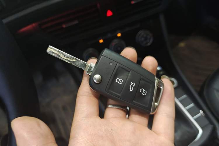 Used Volkswagen Sagitar 2021 280TSI DSG Excellence Edition Vehicle Key