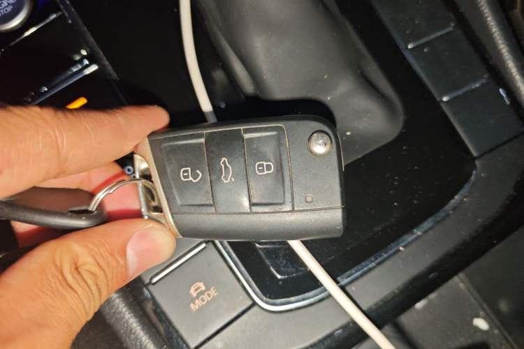 Used Volkswagen Sagitar 2021 280TSI DSG Excellence Edition Vehicle Key