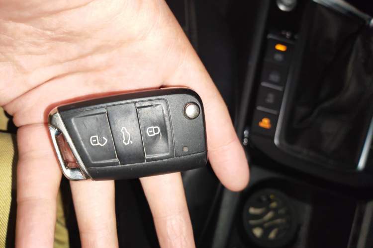 Used Volkswagen Sagitar 2021 280TSI DSG Excellence Edition Vehicle Key