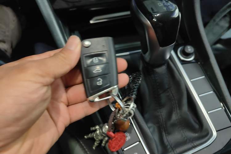 Used Volkswagen Sagitar 2021 280TSI DSG Excellence Edition Vehicle Key