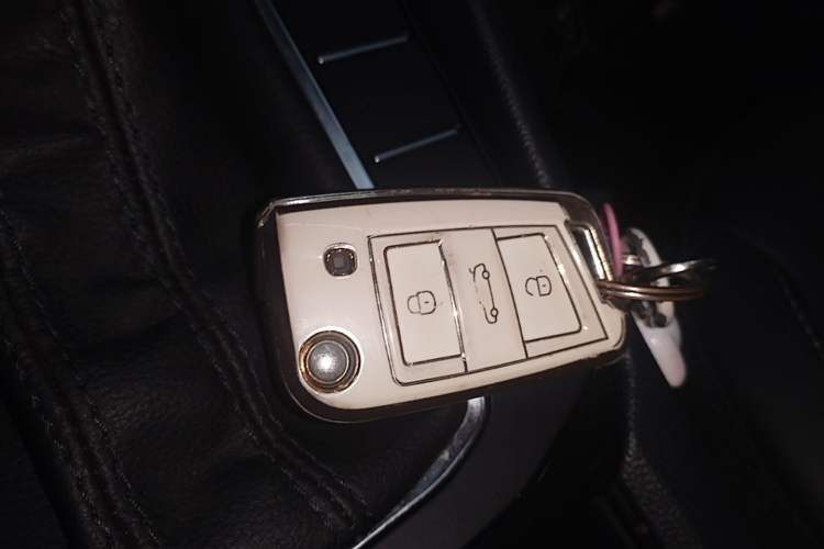 Used Volkswagen Sagitar 2021 280TSI DSG Excellence Edition Vehicle Key