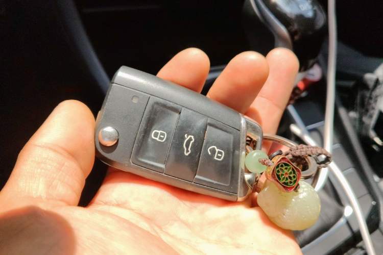 Used Volkswagen Sagitar 2021 280TSI DSG 30th Anniversary Edition Vehicle Key