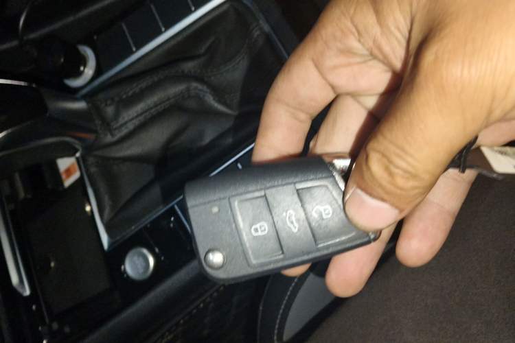 Used Volkswagen Sagitar 2021 280TSI DSG Comfort Connect Edition Vehicle Key
