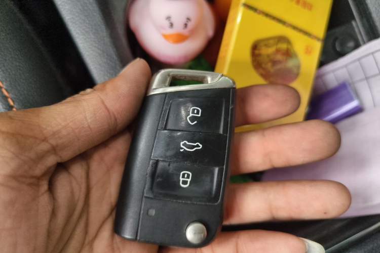 Used Volkswagen Sagitar 2021 280TSI DSG 30th Anniversary Edition Vehicle Key