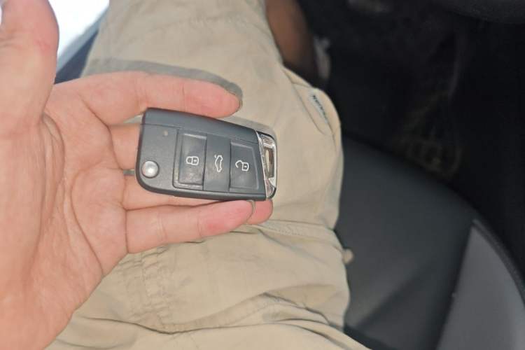 Used Volkswagen Sagitar 2021 200TSI DSG Comfort Connect Edition Vehicle Key