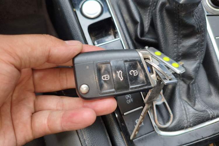 Used Volkswagen Sagitar 2021 280TSI DSG Comfort Connect Edition Vehicle Key