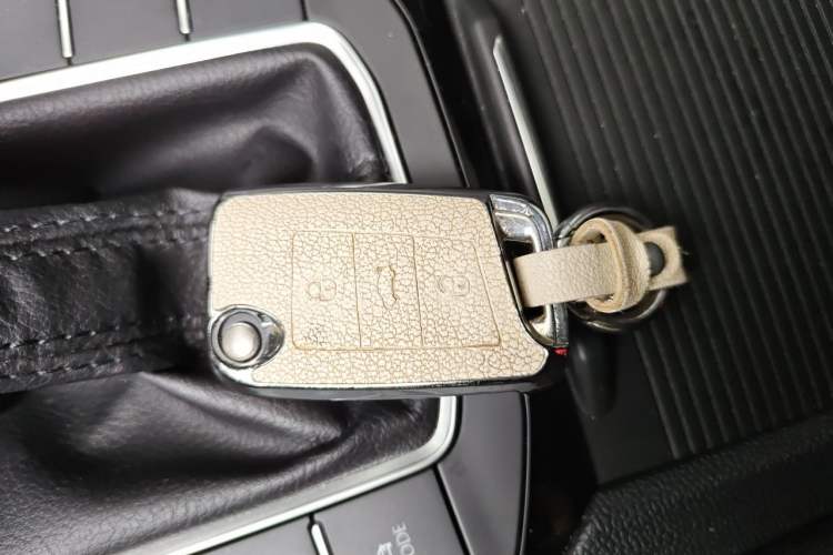 Used Volkswagen Sagitar 2021 280TSI DSG Excellence Edition Vehicle Key