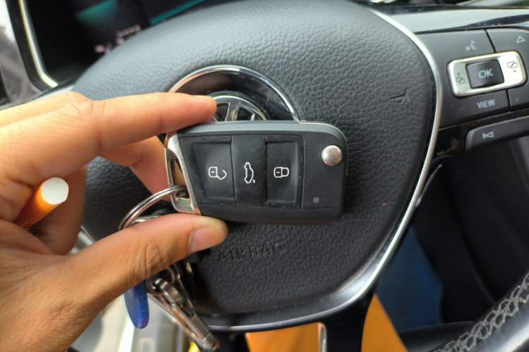 Used Volkswagen Sagitar 2021 280TSI DSG Excellence Edition Vehicle Key