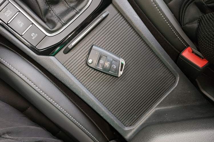 Used Volkswagen Sagitar 2021 280TSI DSG Excellence Edition Vehicle Key