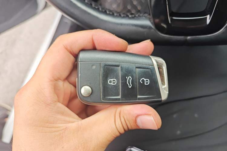 Used Volkswagen Sagitar 2021 280TSI DSG Comfort Connect Edition Vehicle Key