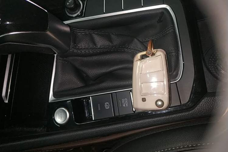 Used Volkswagen Sagitar 2021 280TSI DSG Comfort Connect Edition Vehicle Key