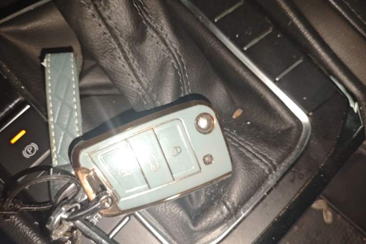 Used Volkswagen Sagitar 2021 200TSI DSG Comfort Connect Edition Vehicle Key