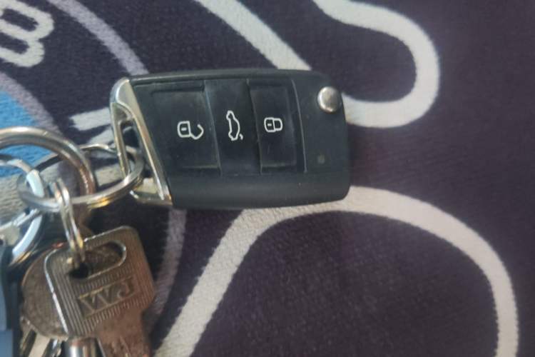 Used Volkswagen Sagitar 2021 280TSI DSG Luxury Smart Connectivity Edition Vehicle Key