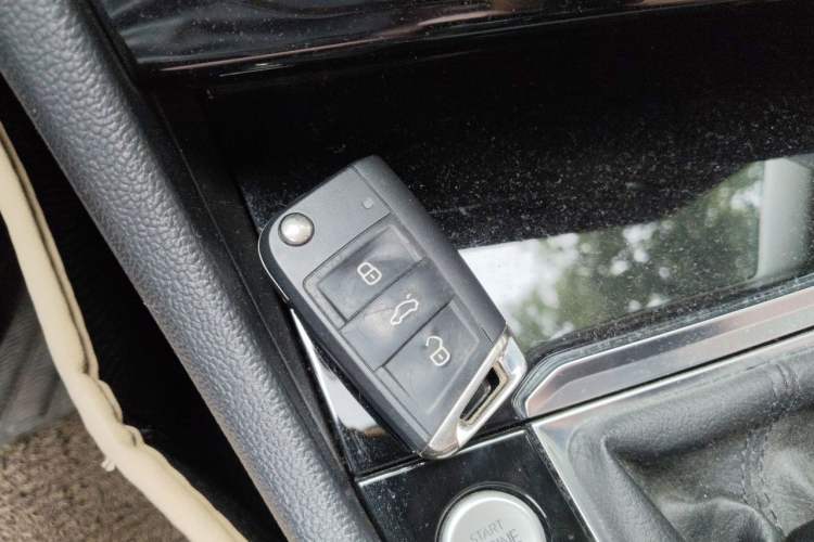 Used Volkswagen Sagitar 2021 280TSI DSG 30th Anniversary Edition Vehicle Key