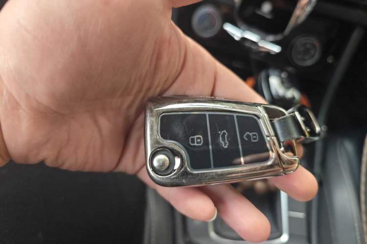 Used Volkswagen Sagitar 2021 280TSI DSG Comfort Connect Edition Vehicle Key