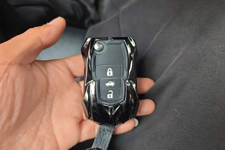 Used Volkswagen Sagitar 2021 280TSI DSG 30th Anniversary Edition Vehicle Key