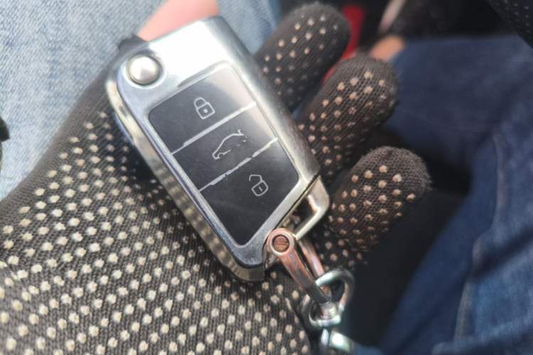 Used Volkswagen Sagitar 2021 280TSI DSG Excellence Edition Vehicle Key