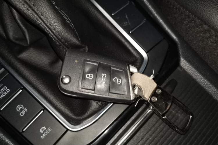 Used Volkswagen Sagitar 2021 280TSI DSG Comfort Connect Edition Vehicle Key