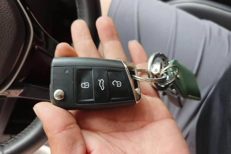 Used Volkswagen Sagitar 2021 280TSI DSG 30th Anniversary Edition Vehicle Key
