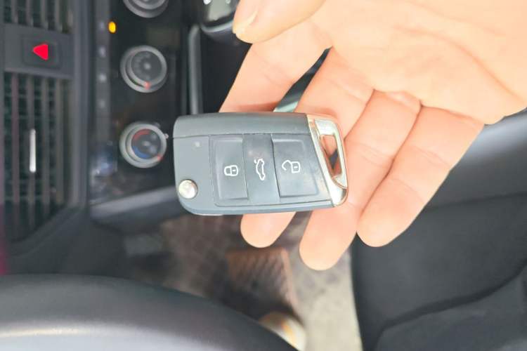 Used Volkswagen Sagitar 2021 280TSI DSG Excellence Edition Vehicle Key