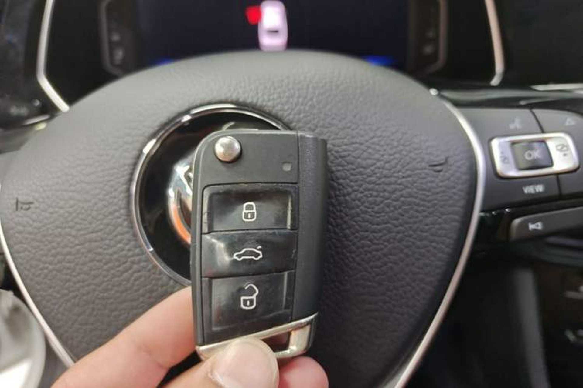 Used Volkswagen Sagitar 2021 280TSI DSG Luxury Smart Connectivity Edition Vehicle Key