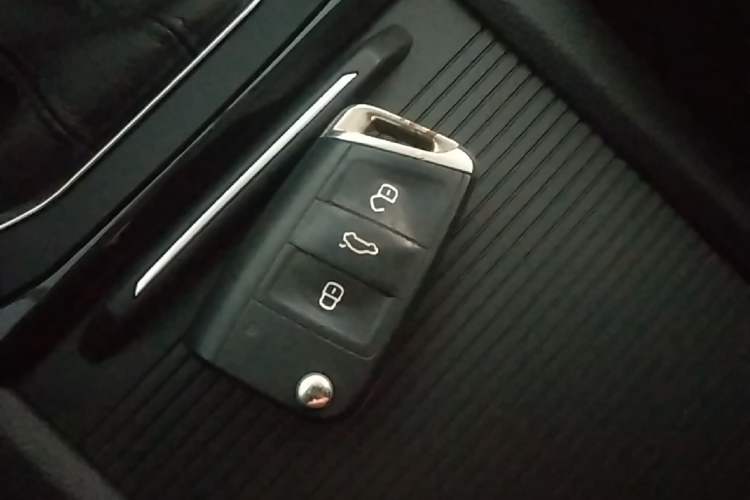 Used Volkswagen Sagitar 2021 280TSI DSG Excellence Edition Vehicle Key