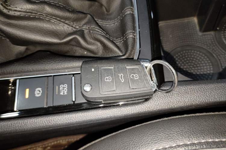 Used Volkswagen Sagitar 2021 280TSI DSG Excellence Edition Vehicle Key
