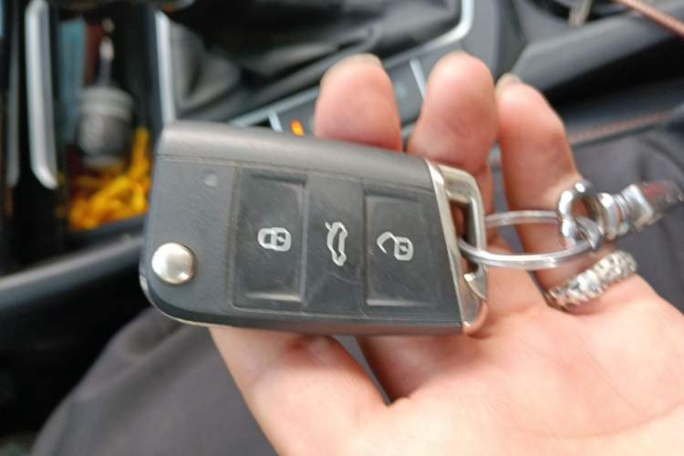 Used Volkswagen Sagitar 2021 280TSI DSG 30th Anniversary Edition Vehicle Key