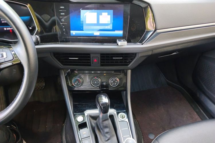Used Volkswagen Sagitar 2021 280TSI DSG Comfort Connect Edition Audio And AC Panel