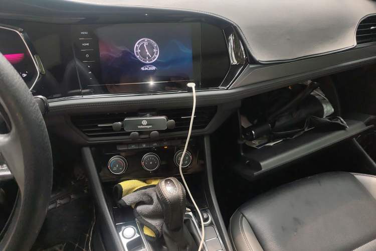 Used Volkswagen Sagitar 2021 280TSI DSG Comfort Connect Edition Audio And AC Panel