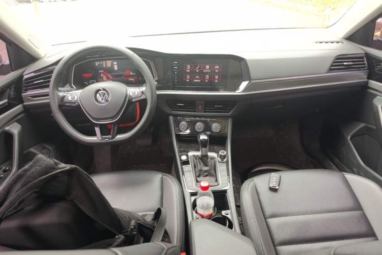 Used Volkswagen Sagitar 2021 280TSI DSG Comfort Connect Edition Center Console