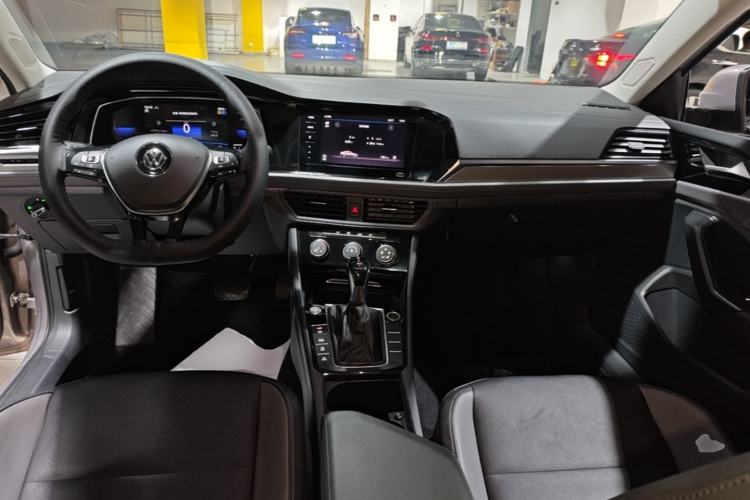 Used Volkswagen Sagitar 2021 280TSI DSG Comfort Connect Edition Center Console