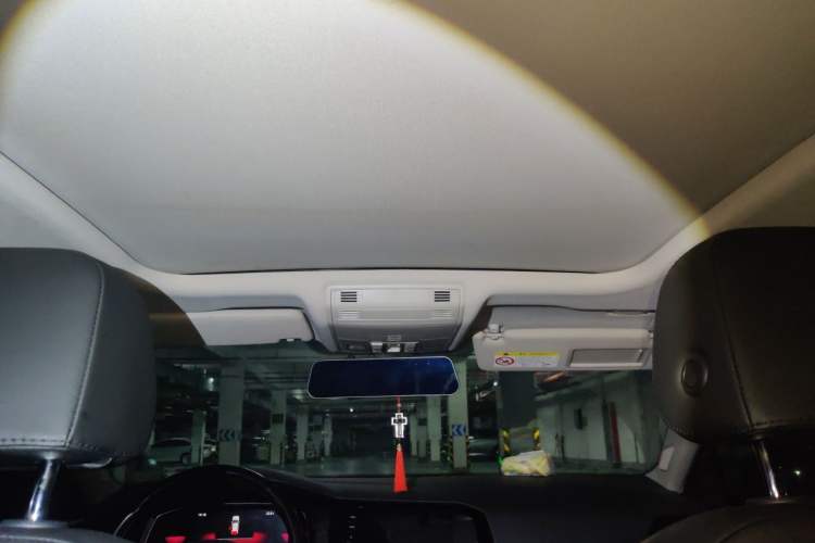 Used Volkswagen Sagitar 2021 280TSI DSG 30th Anniversary Edition Headliner