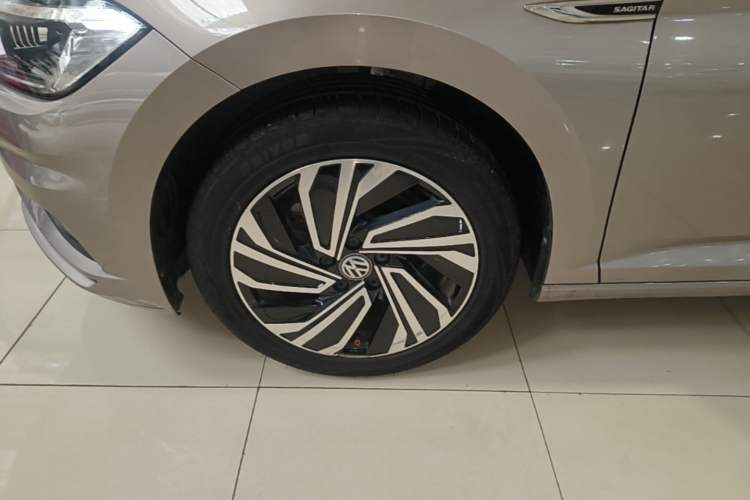 Used Volkswagen Sagitar 2021 280TSI DSG Excellence Edition Left Front Wheel Hub