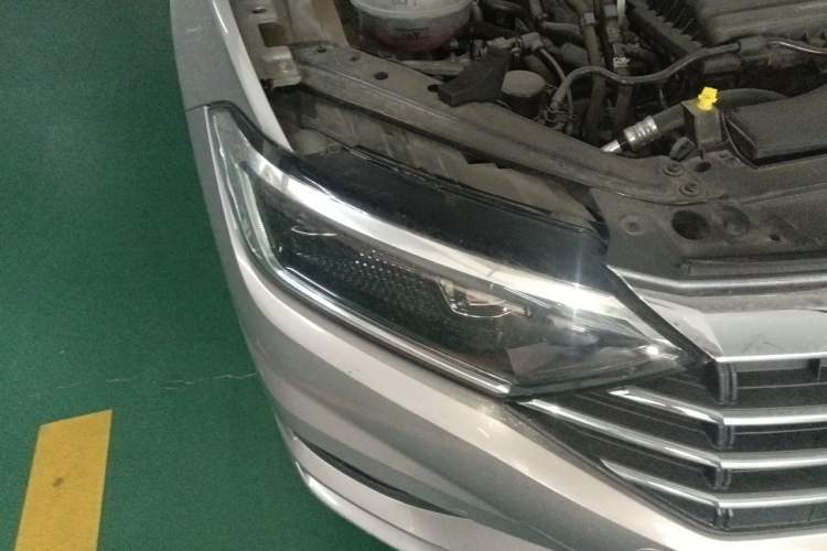 Used Volkswagen Sagitar 2021 280TSI DSG Comfort Connect Edition Right Front Headlight