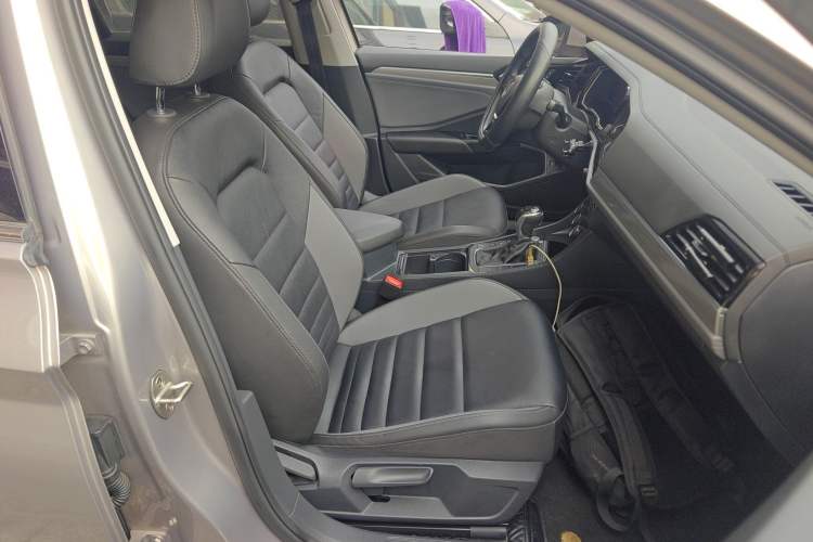 Used Volkswagen Sagitar 2021 200TSI DSG Excellence Edition Right Front Seat