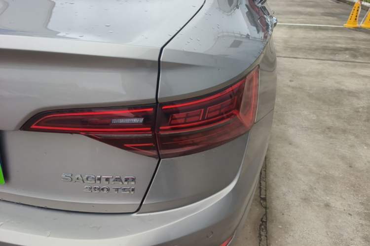 Used Volkswagen Sagitar 2021 280TSI DSG Comfort Connect Edition Right Rear Taillight
