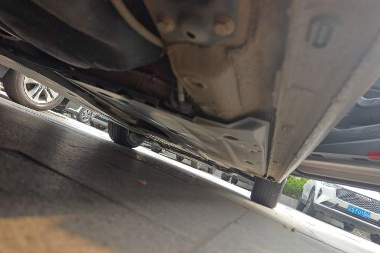 Used Volkswagen Sagitar 2021 200TSI DSG Excellence Edition Right Side Sill